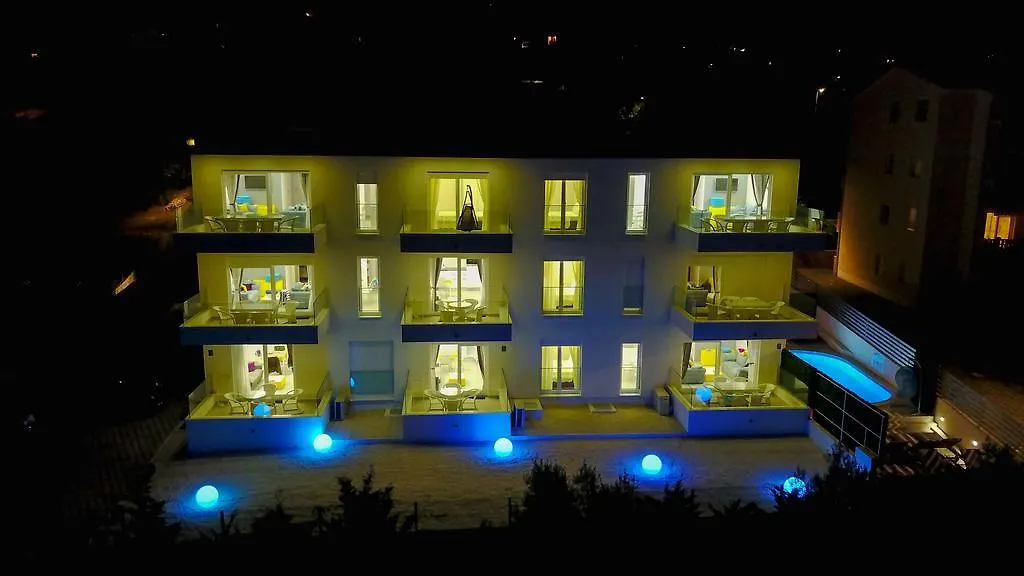 Apartments Soho Трогир