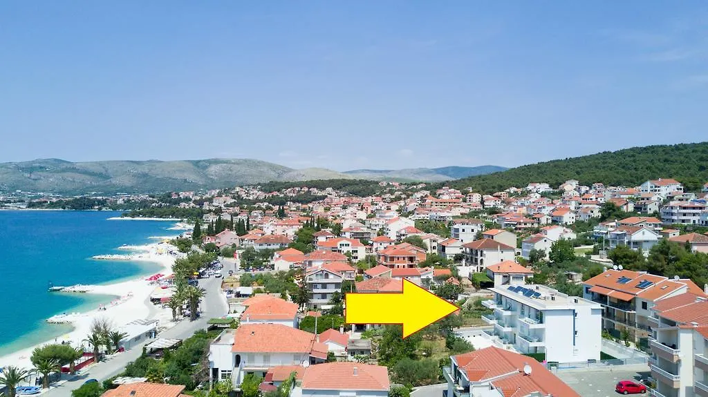 Apartments Soho Trogir 0*,